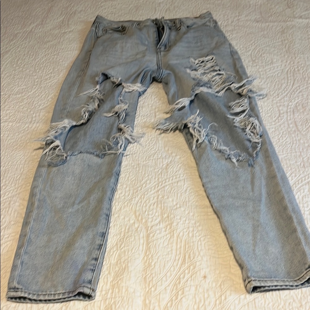 Women’s Distressed blue Jeans